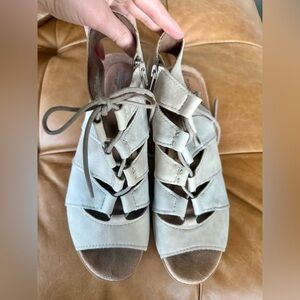 Rockport Women's Gray Lace-Up Boots